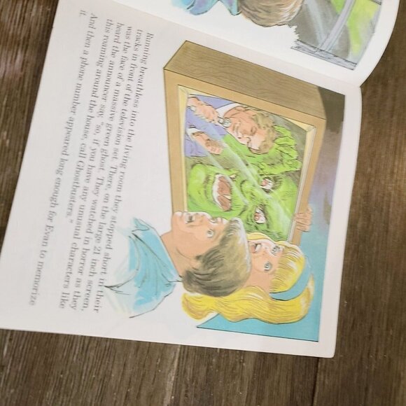 Vintage Ghostbusters Meet the Laser Ghost Copyright 1985 Paperback Book  - Picture 7 of 10